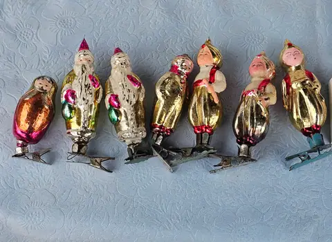 Vintage clip-on glass figures